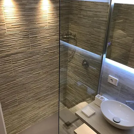 Aly&emy 住宿加早餐酒店 Limpiddu